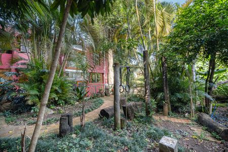 Casa para alugar com 430m², 6 quartos e 2 vagasQuintal