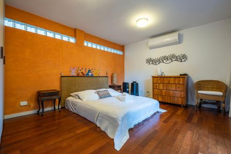 Casa para alugar com 430m², 6 quartos e 2 vagasCasa 2 - Quarto 1