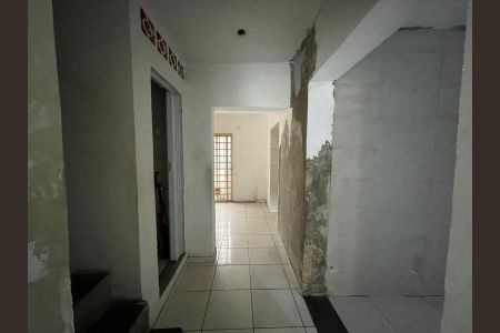 Casa à venda com 120m², 3 quartos e 2 vagasCorredor