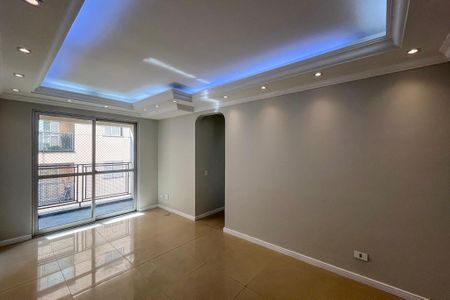 Sala de apartamento para alugar com 3 quartos, 67m² em Jardim Santa Emilia, São Paulo