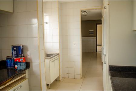 Apartamento para alugar com 164m², 4 quartos e 3 vagas