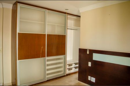 Apartamento para alugar com 164m², 4 quartos e 3 vagas