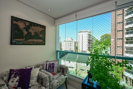 Apartamento à venda com 64m², 2 quartos e 2 vagasVaranda
