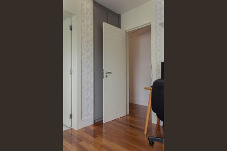 Apartamento à venda com 580m², 4 quartos e 6 vagas Apartamento à venda com 580m², 4 quartos e 6 vagasSuíte 2