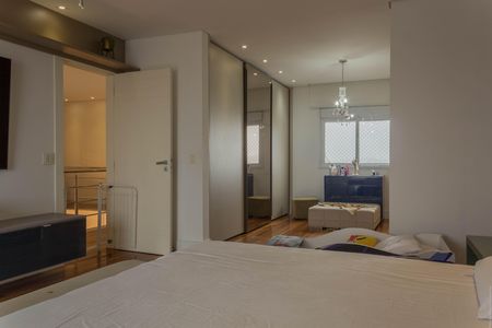 Apartamento à venda com 580m², 4 quartos e 6 vagas Apartamento à venda com 580m², 4 quartos e 6 vagasSuíte 1