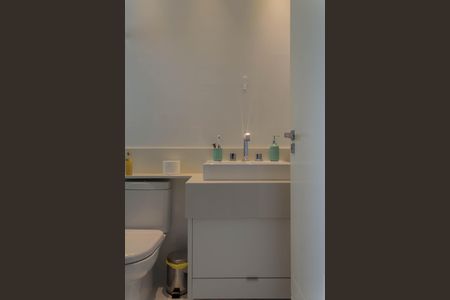 Apartamento à venda com 580m², 4 quartos e 6 vagas Apartamento à venda com 580m², 4 quartos e 6 vagasSuíte 2
