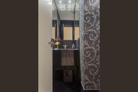 Apartamento à venda com 580m², 4 quartos e 6 vagas Apartamento à venda com 580m², 4 quartos e 6 vagasLavabo