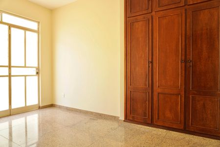 Quarto 1 de apartamento para alugar com 3 quartos, 154m² em Horto, Belo Horizonte