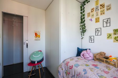 Apartamento à venda com 64m², 3 quartos e 1 vagaQuarto 2