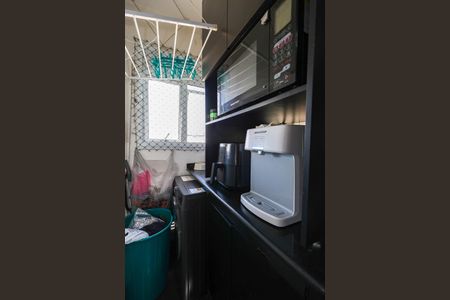 Apartamento à venda com 64m², 3 quartos e 1 vagaÁrea de Serviço