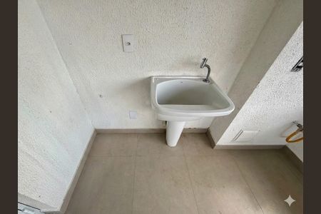 Apartamento para alugar com 74m², 3 quartos e 1 vagaÁrea de Serviço