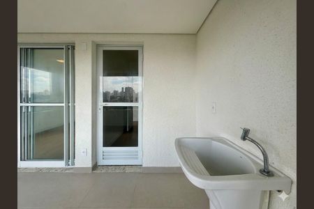 Apartamento para alugar com 74m², 3 quartos e 1 vagaÁrea de Serviço