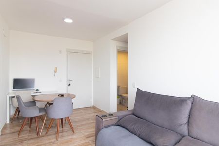 Sala de apartamento à venda com 2 quartos, 58m² em Vila Nova, Porto Alegre