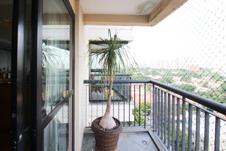 Apartamento à venda com 117m², 3 quartos e 4 vagasVaranda