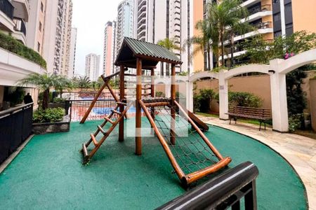 Apartamento à venda com 117m², 3 quartos e 4 vagasÁrea comum - Playground