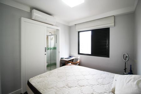 Apartamento à venda com 117m², 3 quartos e 4 vagasSuíte 2