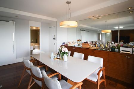 Apartamento à venda com 117m², 3 quartos e 4 vagasSala