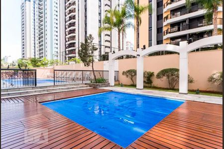Apartamento à venda com 117m², 3 quartos e 4 vagasÁrea comum - Piscina