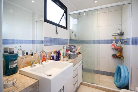 Apartamento à venda com 117m², 3 quartos e 4 vagasBanheiro da Suíte 1
