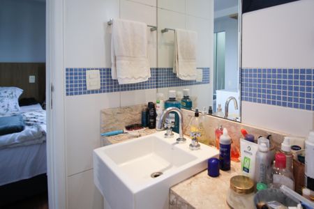 Apartamento à venda com 117m², 3 quartos e 4 vagasBanheiro da Suíte 1