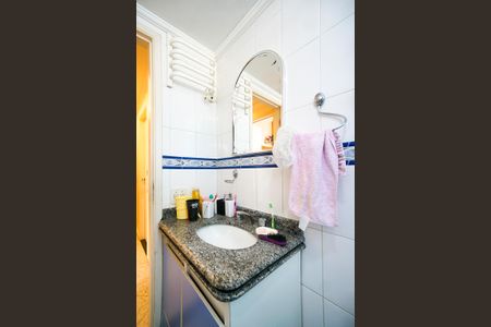 Apartamento à venda com 83m², 4 quartos e 1 vagaBanheiro social