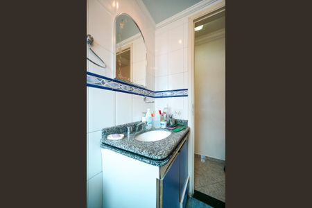 Apartamento à venda com 83m², 4 quartos e 1 vagaBanheiro da suíte