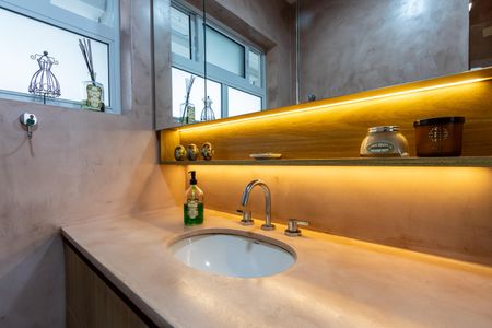 Apartamento à venda com 84m², 2 quartos e sem vagaBanheiro