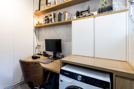 Apartamento à venda com 84m², 2 quartos e sem vagaEscritório