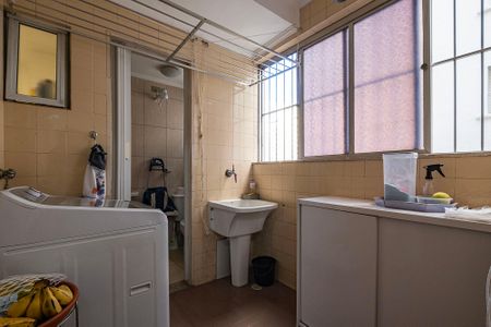 Apartamento à venda com 131m², 3 quartos e 1 vaga Apartamento à venda com 131m², 3 quartos e 1 vagaÁrea de Serviço