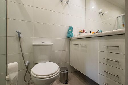 Apartamento à venda com 131m², 3 quartos e 1 vaga Apartamento à venda com 131m², 3 quartos e 1 vagaSuíte