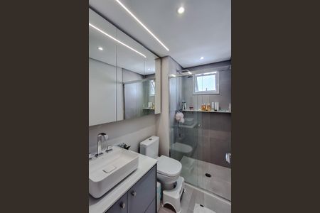 Apartamento à venda com 69m², 2 quartos e 2 vagasBanheiro da Suíte