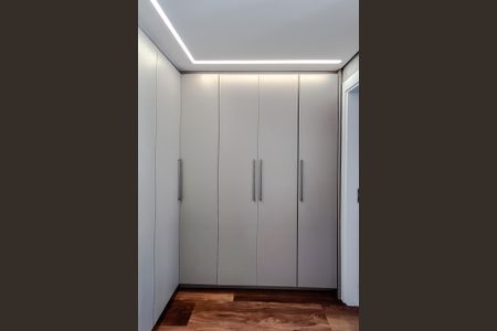 Apartamento à venda com 69m², 2 quartos e 2 vagasQuarto 2 - Suíte