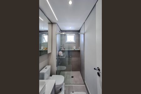 Apartamento à venda com 69m², 2 quartos e 2 vagasBanheiro da Suíte