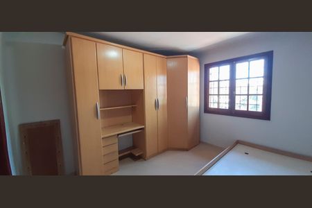 Casa à venda com 220m², 2 quartos e 2 vagasSuíte 2