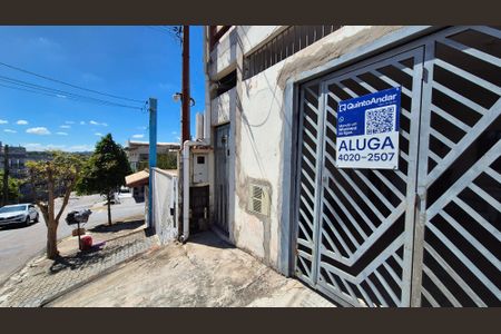 Casa para alugar com 120m², 2 quartos e sem vaga