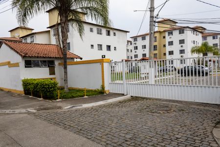 Fachada do condomínio de apartamento para alugar com 2 quartos, 50m² em Santíssimo, Rio de Janeiro