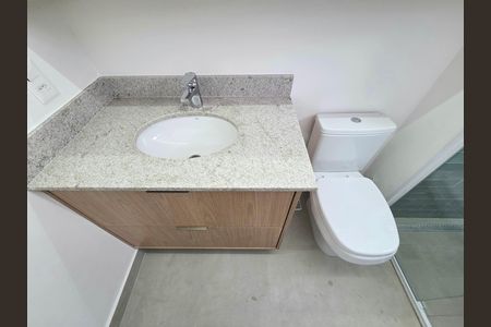Apartamento para alugar com 41m², 1 quarto e sem vaga Apartamento para alugar com 41m², 1 quarto e sem vagaBanheiro da Suíte