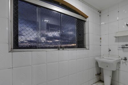 Apartamento para alugar com 83m², 3 quartos e 1 vagaÁrea de Serviço