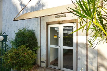 Apartamento para alugar com 120m², 3 quartos e 1 vagaFachada e Portaria 