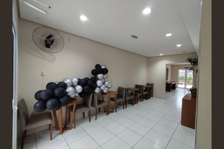 Apartamento à venda com 53m², 2 quartos e 1 vaga Apartamento à venda com 53m², 2 quartos e 1 vagaÁrea comum - Salão de festas