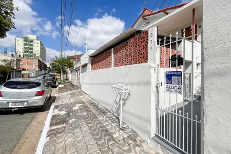 Casa para alugar com 50m², 1 quarto e sem vagaFachada + plaquinha
