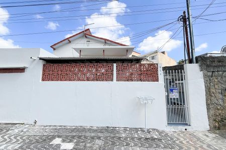 Casa para alugar com 50m², 1 quarto e sem vagaFachada + plaquinha