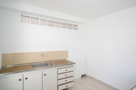 Cozinha de casa para alugar com 1 quarto, 50m² em Santa Maria, São Caetano do Sul