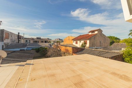 Casa à venda com 275m², 5 quartos e 2 vagas Casa à venda com 275m², 5 quartos e 2 vagasTerraço