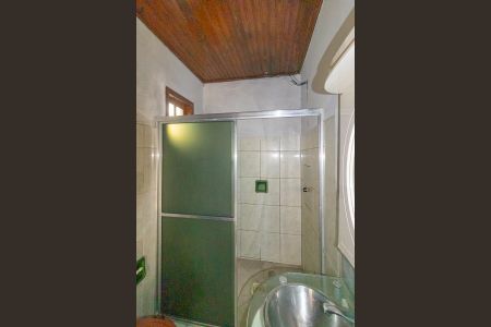 Casa à venda com 275m², 5 quartos e 2 vagas Casa à venda com 275m², 5 quartos e 2 vagasBanheiro Social/casa da frente