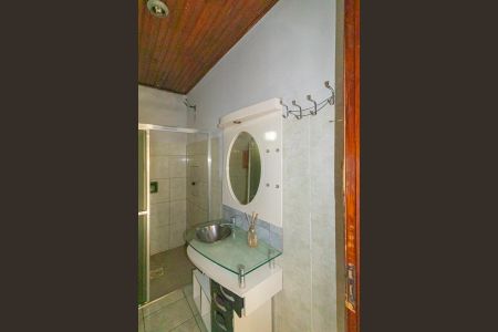 Casa à venda com 275m², 5 quartos e 2 vagas Casa à venda com 275m², 5 quartos e 2 vagasBanheiro Social/casa da frente