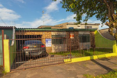 Casa à venda com 275m², 5 quartos e 2 vagas Casa à venda com 275m², 5 quartos e 2 vagasFachada/placa
