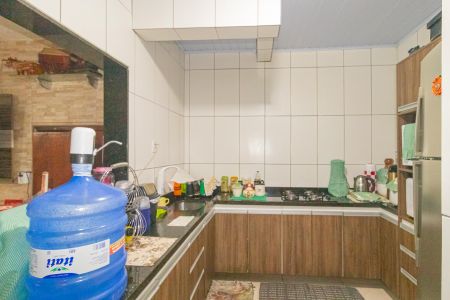 Casa à venda com 275m², 5 quartos e 2 vagas Casa à venda com 275m², 5 quartos e 2 vagasCozinha/Casa dos fundos