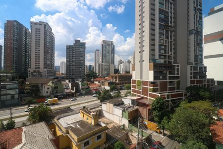 Varanda de kitnet/studio para alugar com 1 quarto, 30m² em Jardim das Acacias, São Paulo