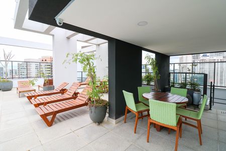 Studio para alugar com 30m², 1 quarto e 1 vaga Studio para alugar com 30m², 1 quarto e 1 vagaÁrea comum - Piscina